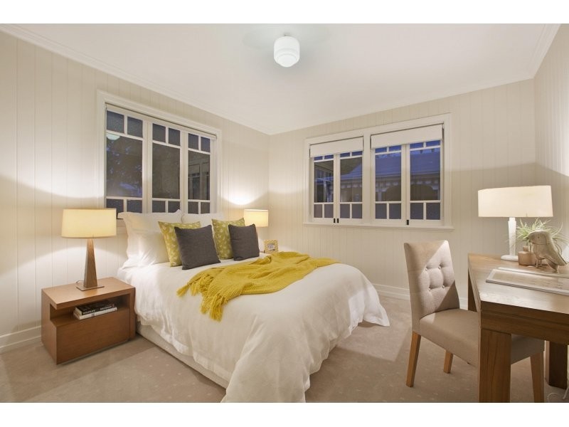 28 Parooba Avenue, Camp Hill QLD 4152