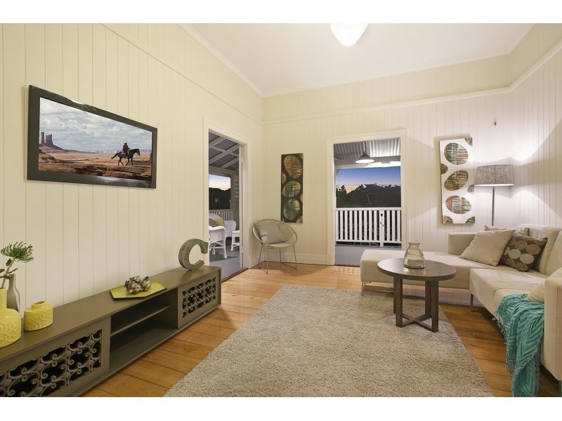 28 Parooba Avenue, Camp Hill QLD 4152