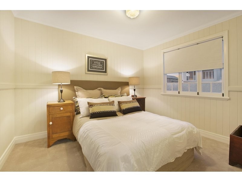 28 Parooba Avenue, Camp Hill QLD 4152