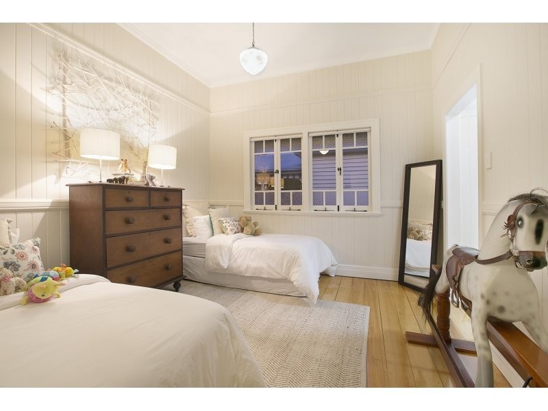 28 Parooba Avenue, Camp Hill QLD 4152