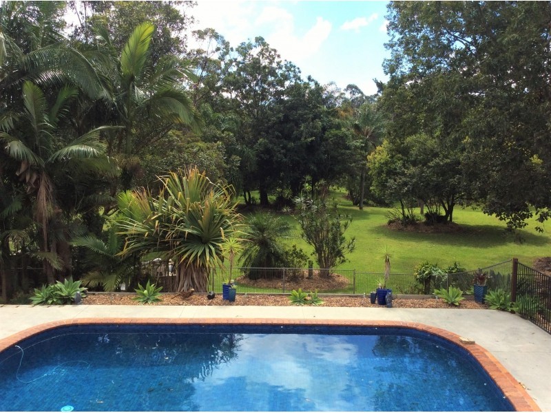 8 Tom Latimer Court, Worongary QLD 4213