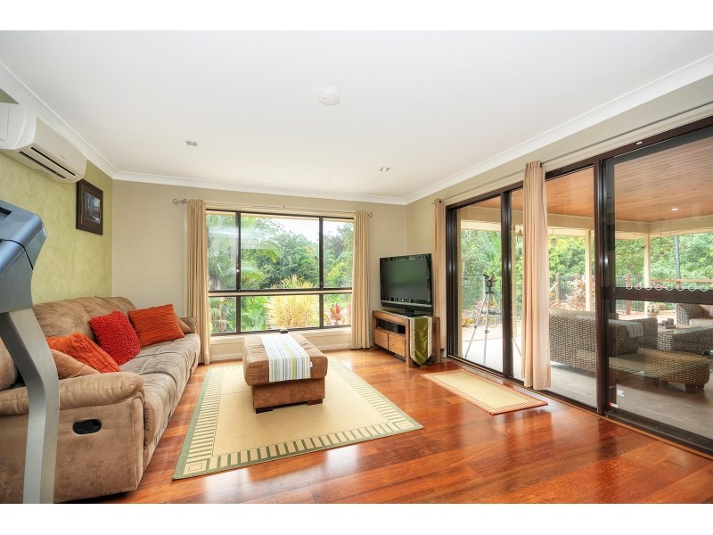 8 Tom Latimer Court, Worongary QLD 4213