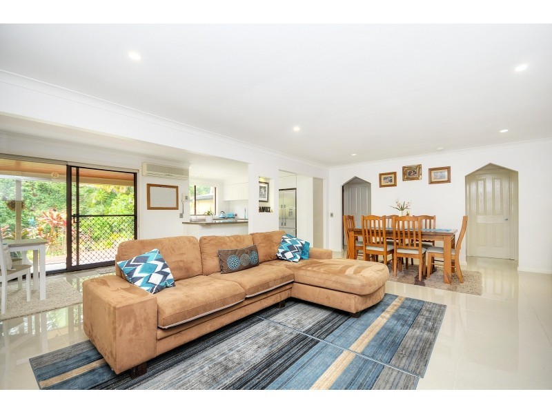 8 Tom Latimer Court, Worongary QLD 4213