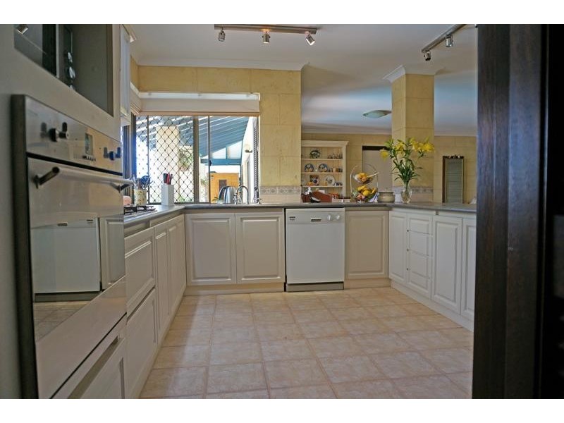 10 Kruger Place, Booragoon WA 6154