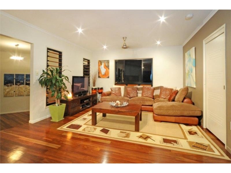 155 Kookaburra Drive, Cannonvale QLD 4802