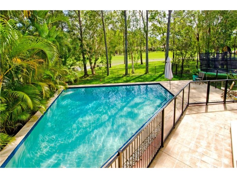 18 Fitzalan Circuit, Arundel QLD 4214