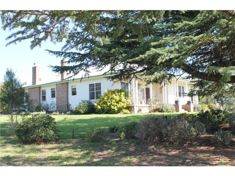 40 Tout Place, Young NSW 2594