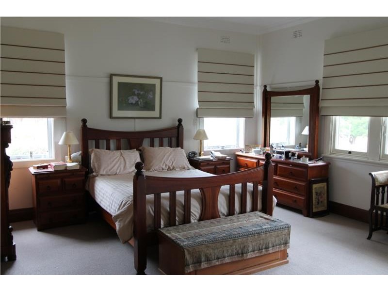 40 Tout Place, Young NSW 2594