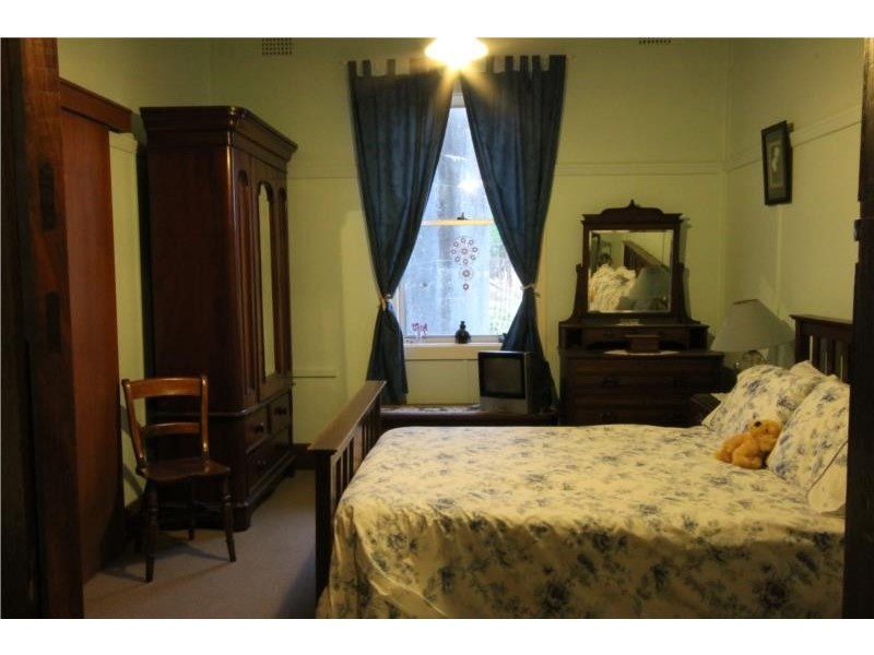 40 Tout Place, Young NSW 2594