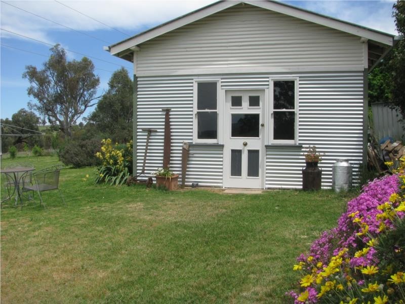40 Tout Place, Young NSW 2594