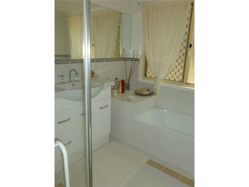 32 Kildeys Road, Cootharaba QLD 4565