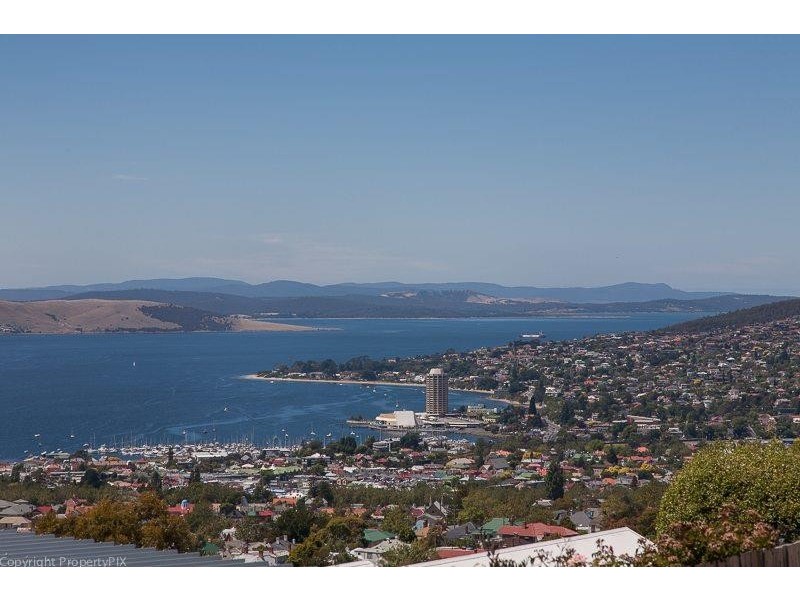11 Danval place, West Hobart TAS 7000