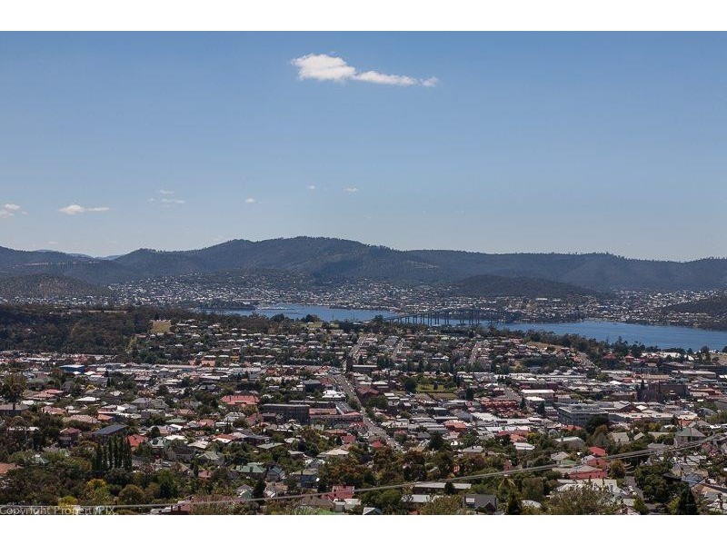11 Danval place, West Hobart TAS 7000