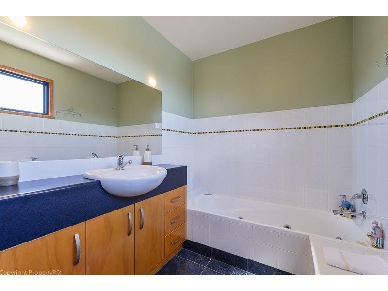 11 Danval place, West Hobart TAS 7000