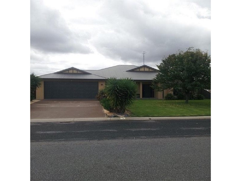 13 Galore Street, Lockhart NSW 2656