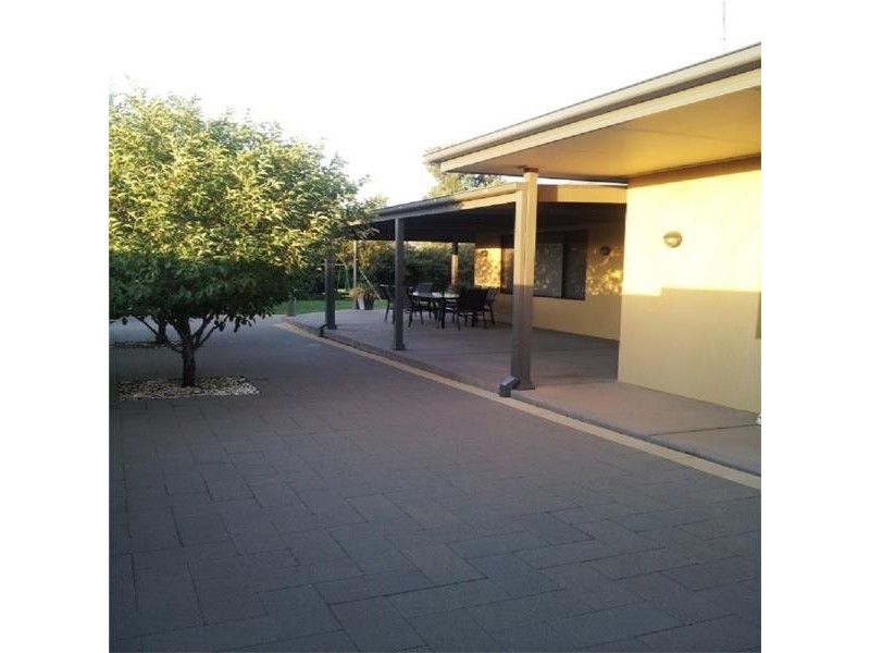 13 Galore Street, Lockhart NSW 2656