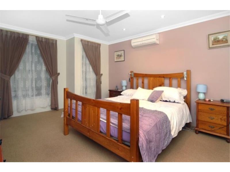 76 Somerville Drive, College Grove WA 6230