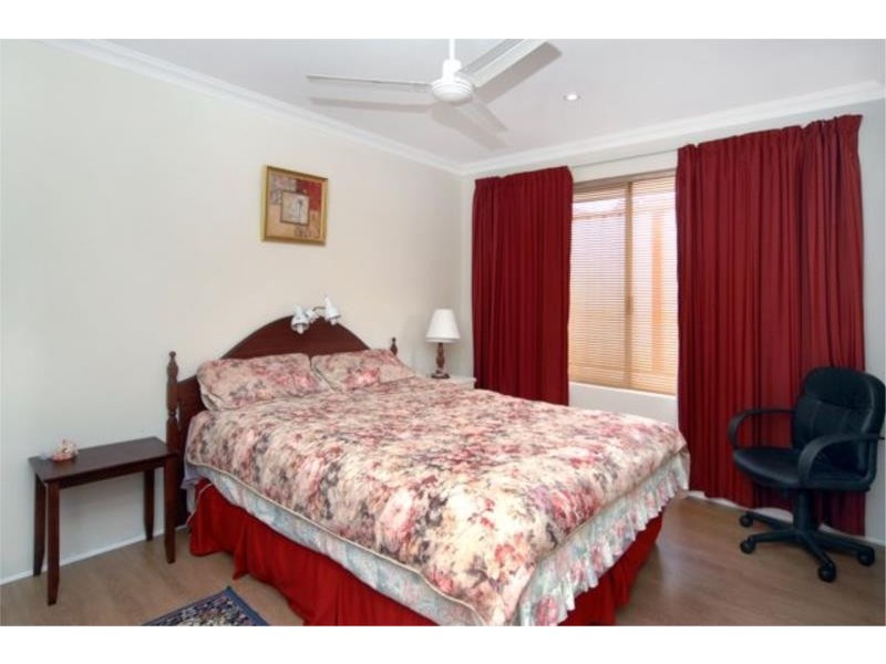 76 Somerville Drive, College Grove WA 6230