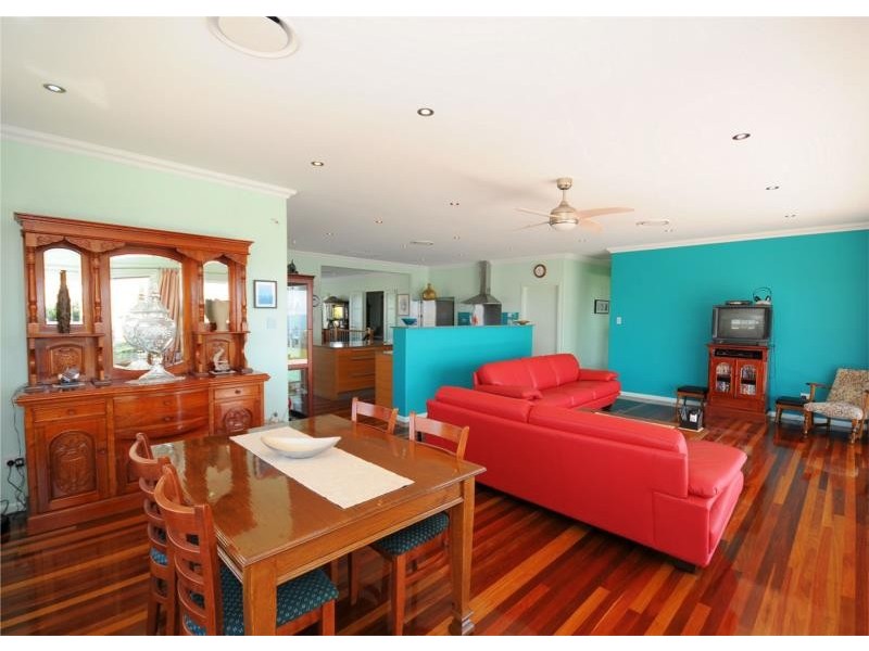 11 Aplin Street, Point Vernon QLD 4655