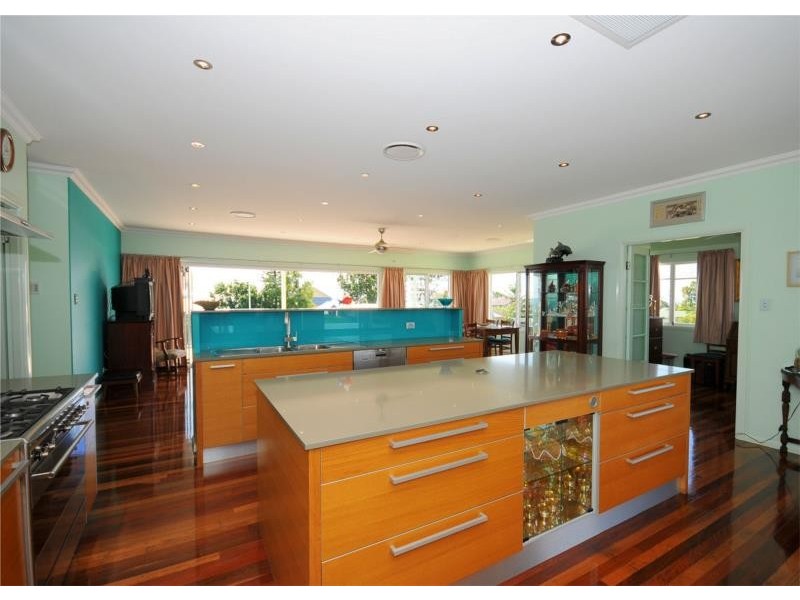 11 Aplin Street, Point Vernon QLD 4655