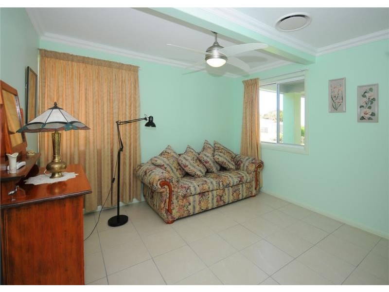 11 Aplin Street, Point Vernon QLD 4655