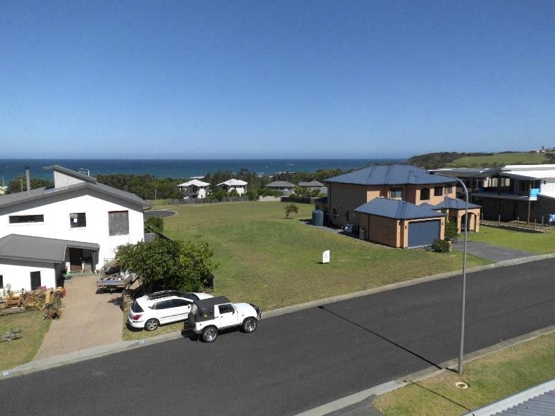 23 Emerald Drive, Diamond Beach NSW 2430