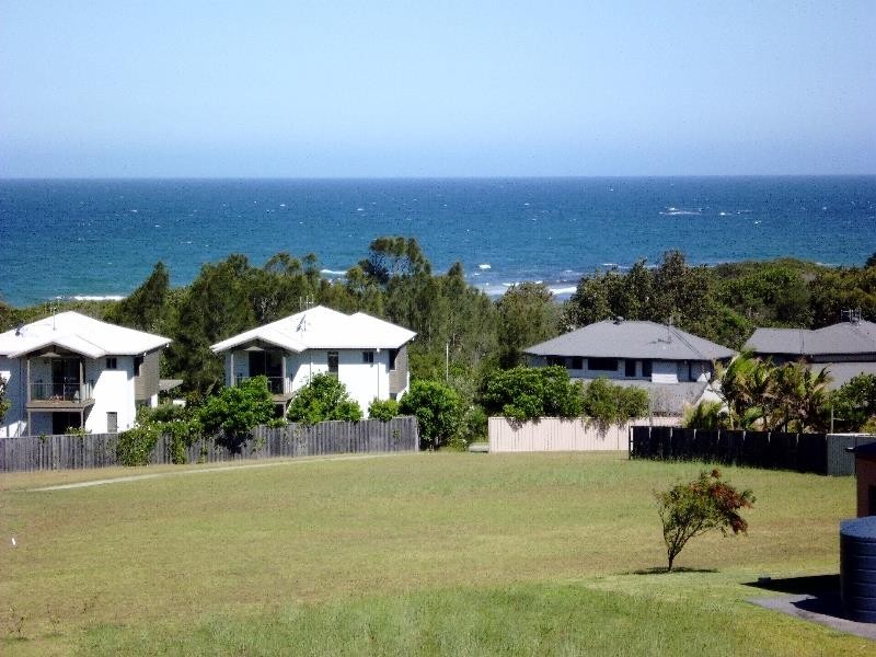 23 Emerald Drive, Diamond Beach NSW 2430