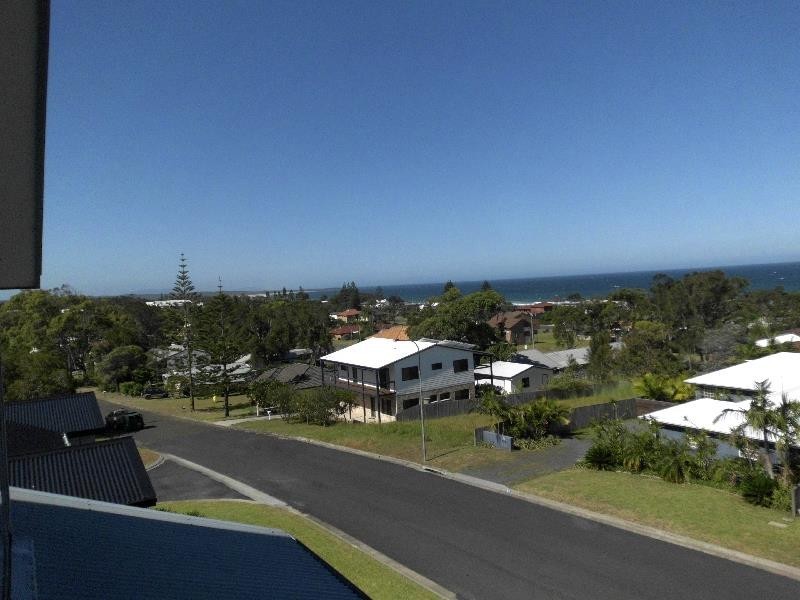 23 Emerald Drive, Diamond Beach NSW 2430