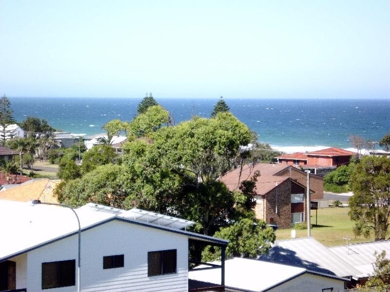 23 Emerald Drive, Diamond Beach NSW 2430