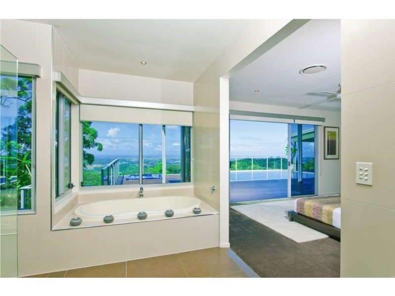 302 Wongawallan Drive, Wongawallan QLD 4210