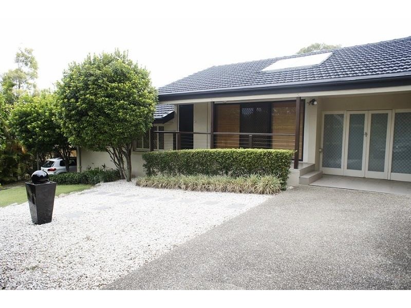 112 Burbong Street, Chapel Hill QLD 4069