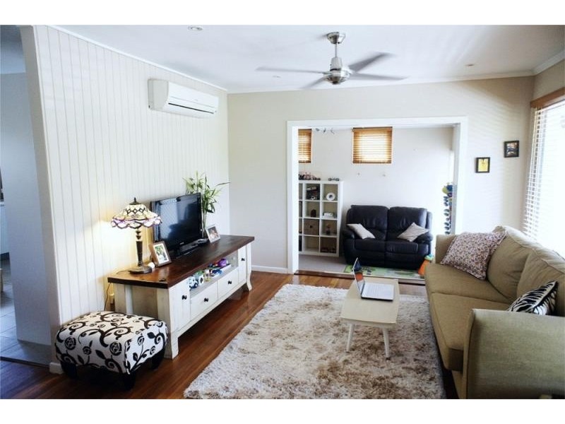 112 Burbong Street, Chapel Hill QLD 4069