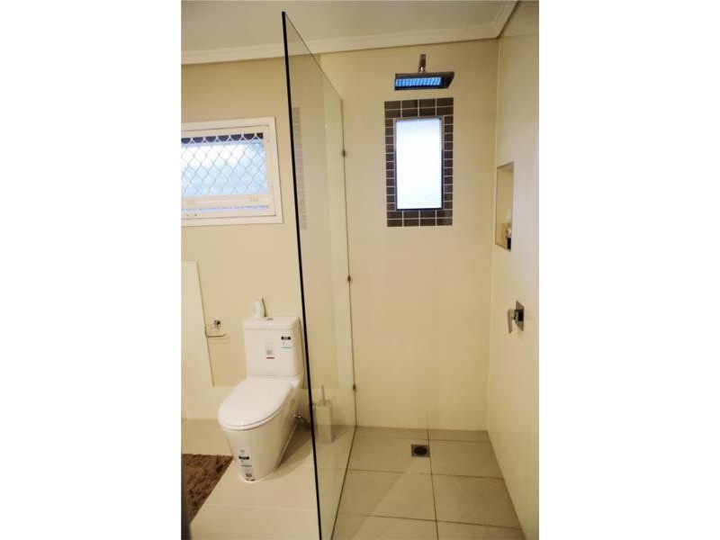 112 Burbong Street, Chapel Hill QLD 4069