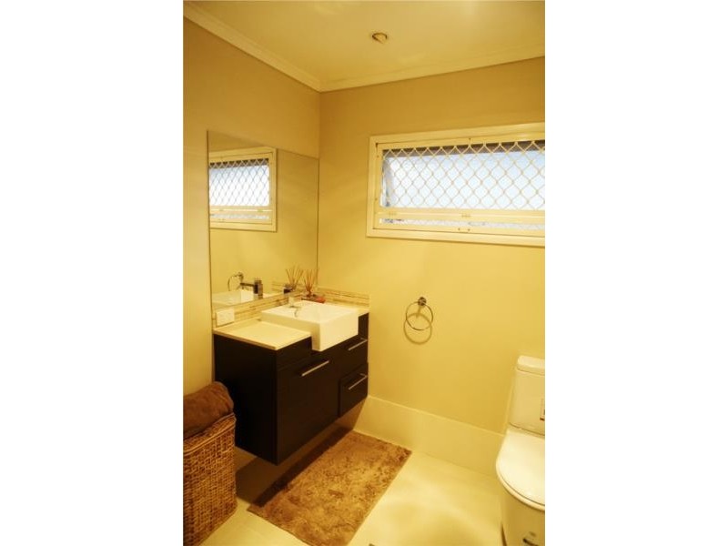 112 Burbong Street, Chapel Hill QLD 4069