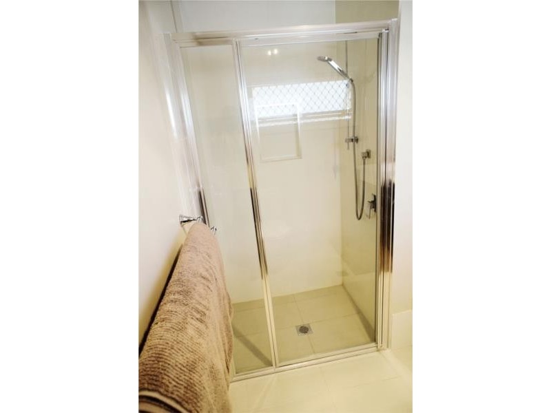 112 Burbong Street, Chapel Hill QLD 4069