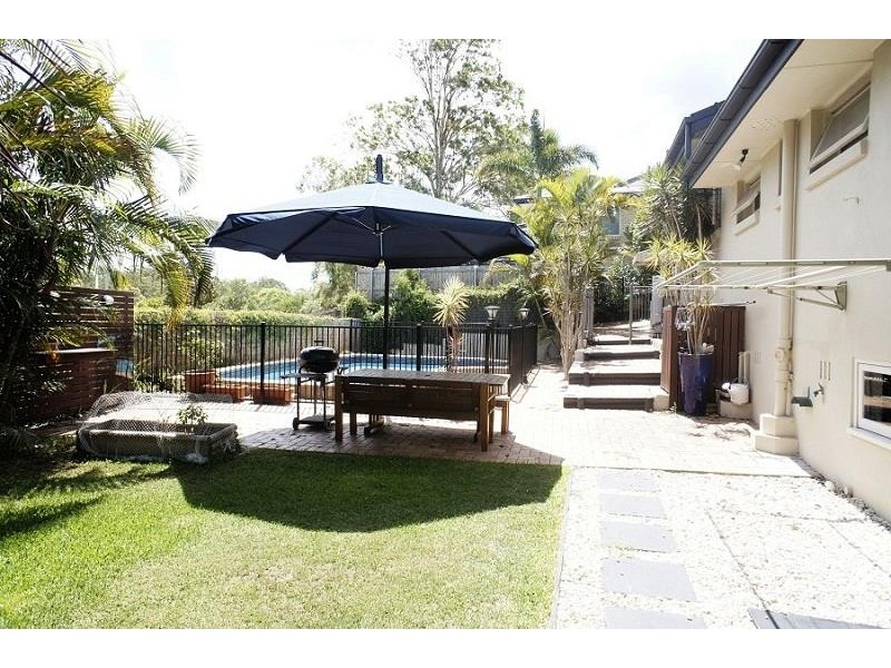 112 Burbong Street, Chapel Hill QLD 4069