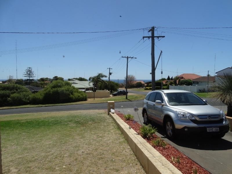 11 Dunstan Street, South Bunbury WA 6230