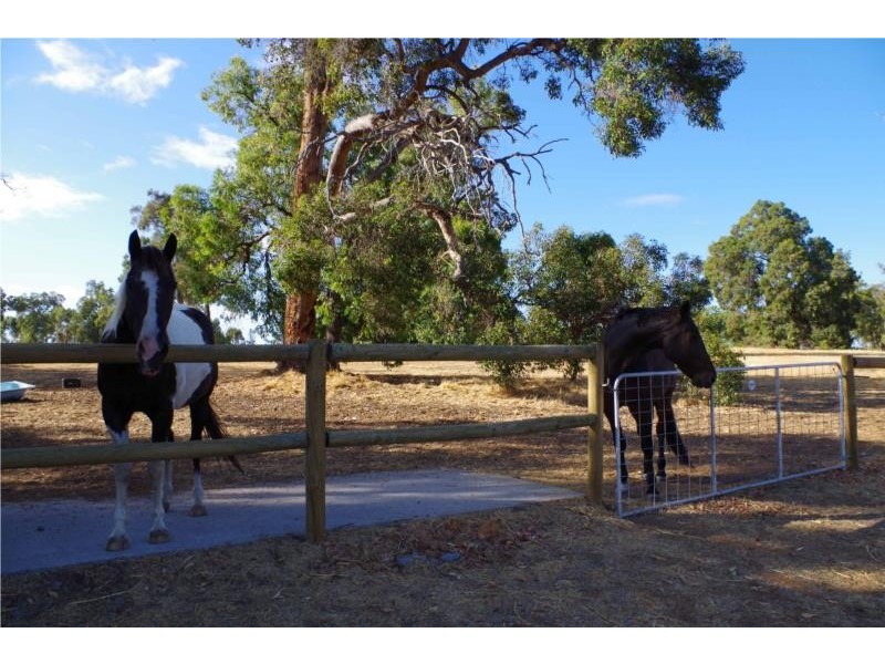 730 Reserve Road, Gidgegannup WA 6083