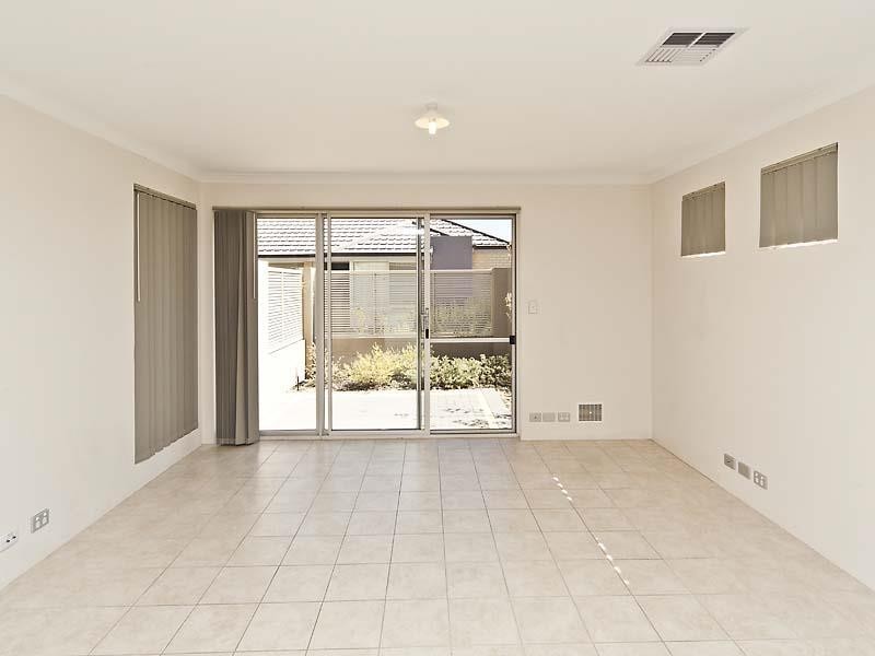 4/76 Harden Park Trail, Carramar WA 6031