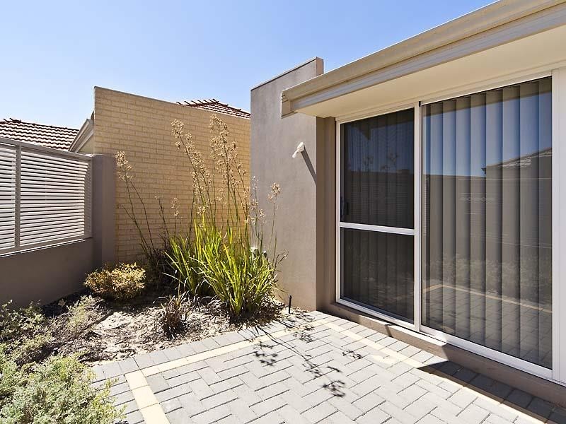 4/76 Harden Park Trail, Carramar WA 6031