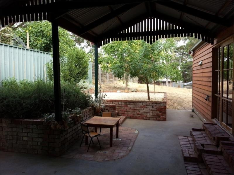 44 Parker Street East, Castlemaine VIC 3450