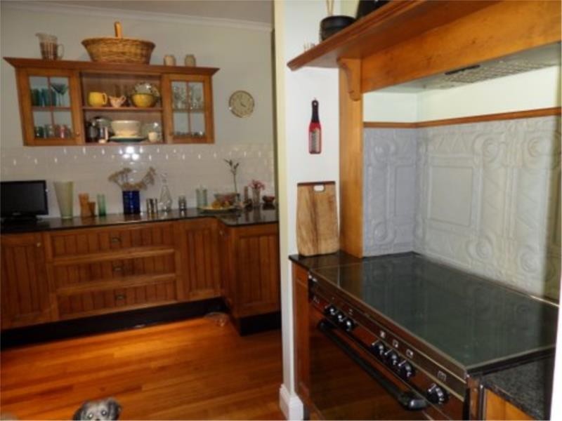 31 Highview Crescent, Modanville NSW 2480