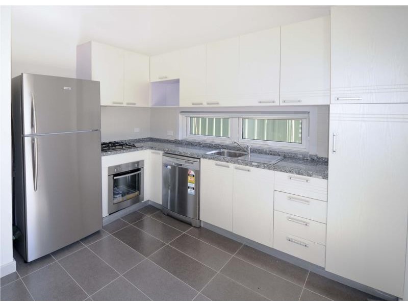 4/18 Thorpe Street, Rockingham WA 6168