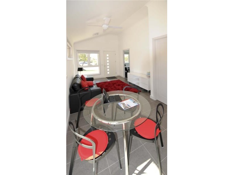 4/18 Thorpe Street, Rockingham WA 6168