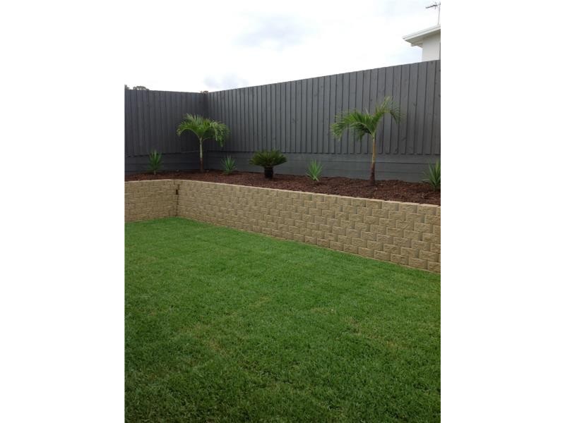 8 Oakview Street, Richmond QLD 4740