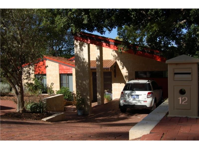 12 Ridge Street, Wembley Downs WA 6019