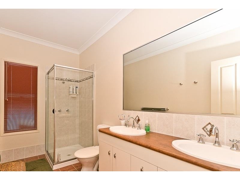 4 Pacific Vista Court, Ocean View QLD 4521