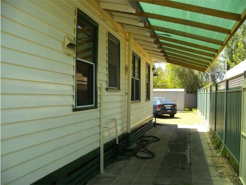 15 Afton Avenue, Benalla VIC 3672