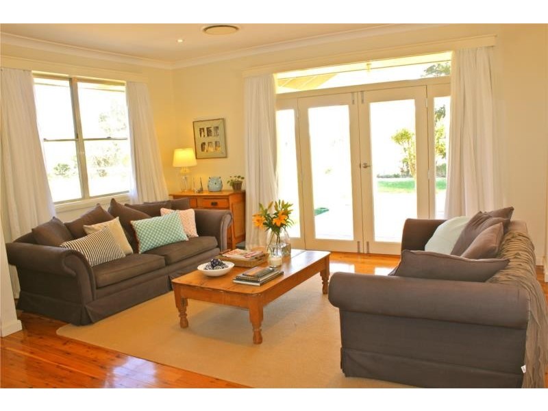 16 Tout Place, Young NSW 2594