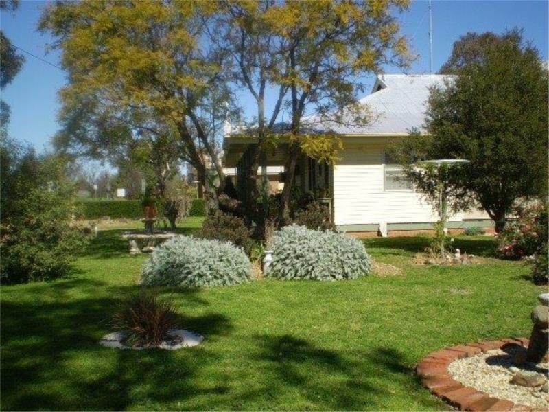 1 William Street, Urana NSW 2645